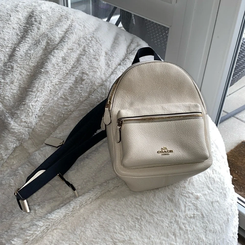 Coach mini bag pack - Picture 1 of 4